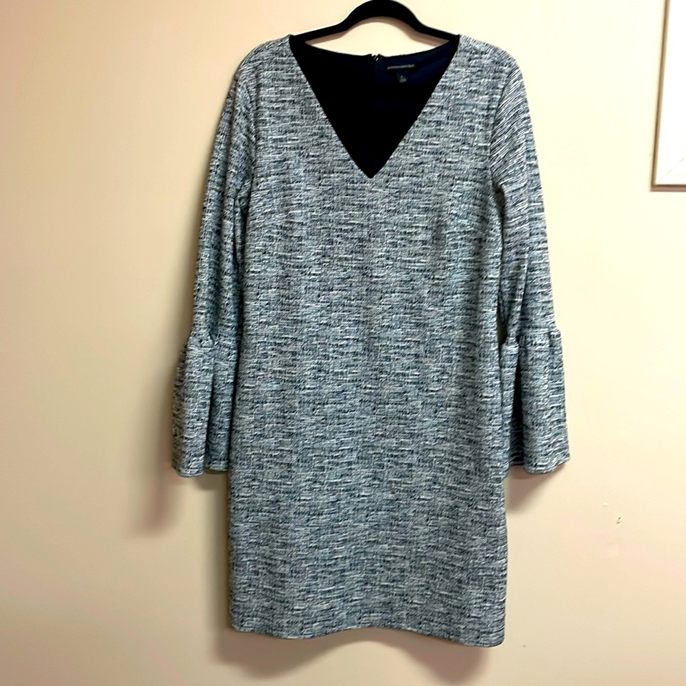 Banana Republic L Black, Gray and White V-neck Shift Dress with Bell Sleeves